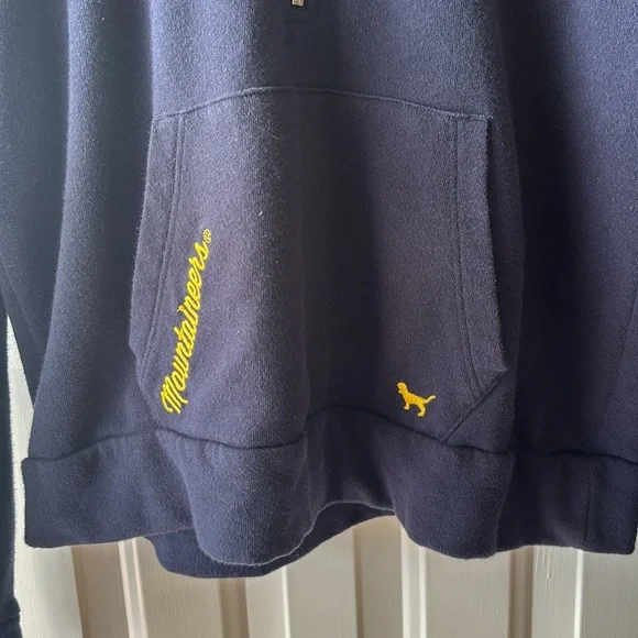 PINK Victoria's Secret Navy and Gold Women's Sweater FREE SHIPPING - Picture 3 of 10